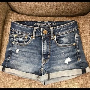 American Eagle Jean Shorts (Mid Rise & Stretchy!)